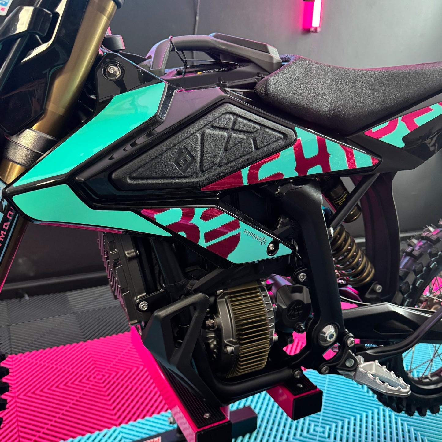 Sur-Ron Hyper Bee 2025