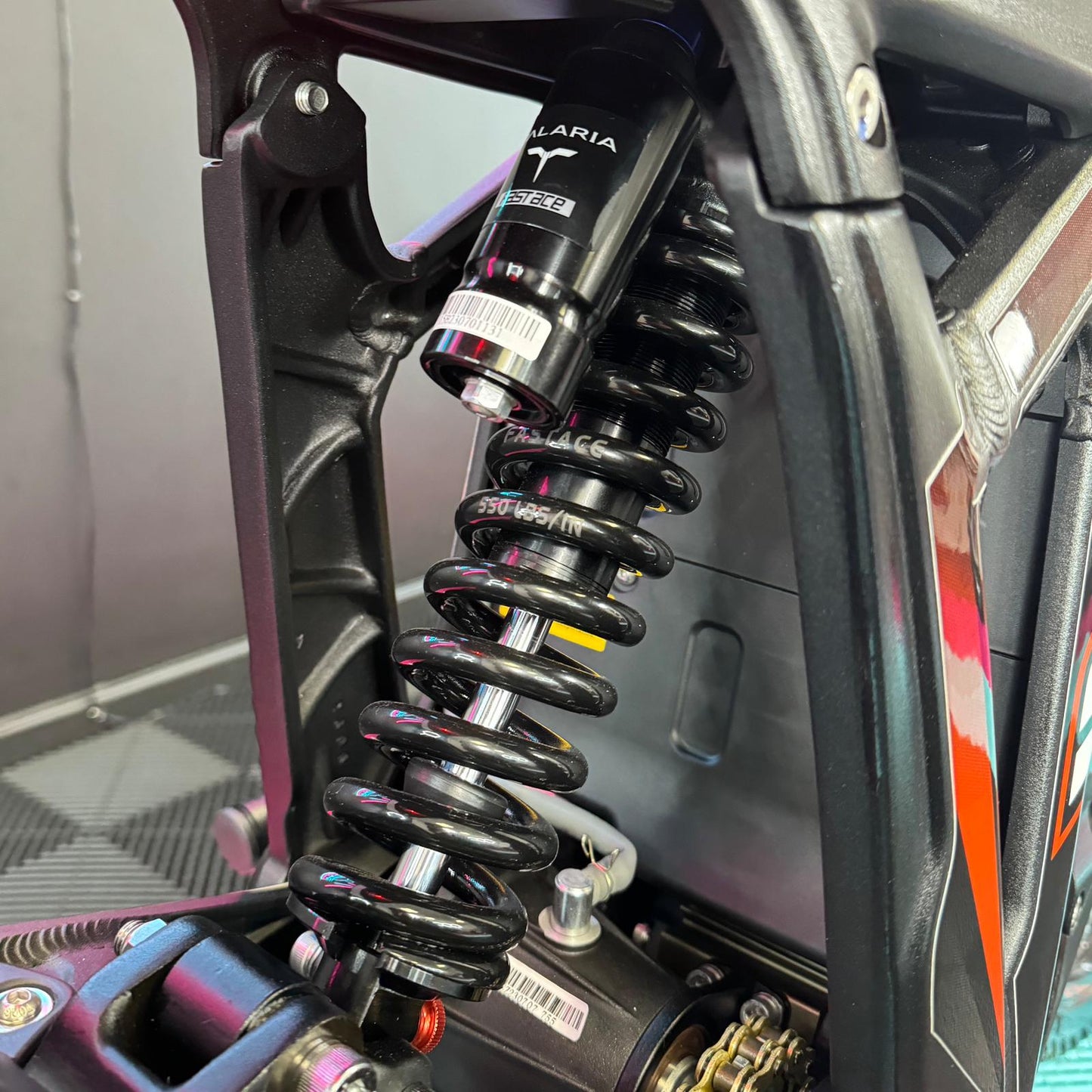 Talaria Sting R TL4000 in Red