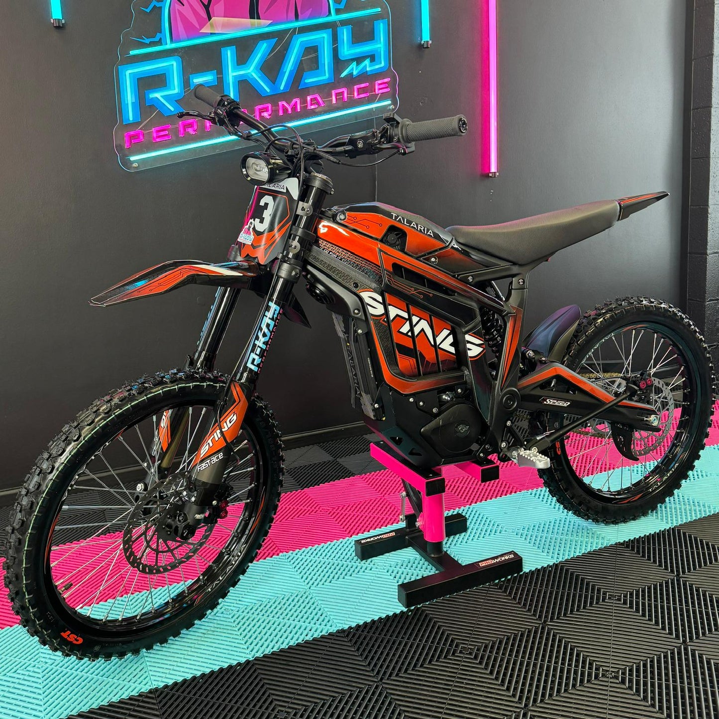 Talaria Sting R TL4000 in Red