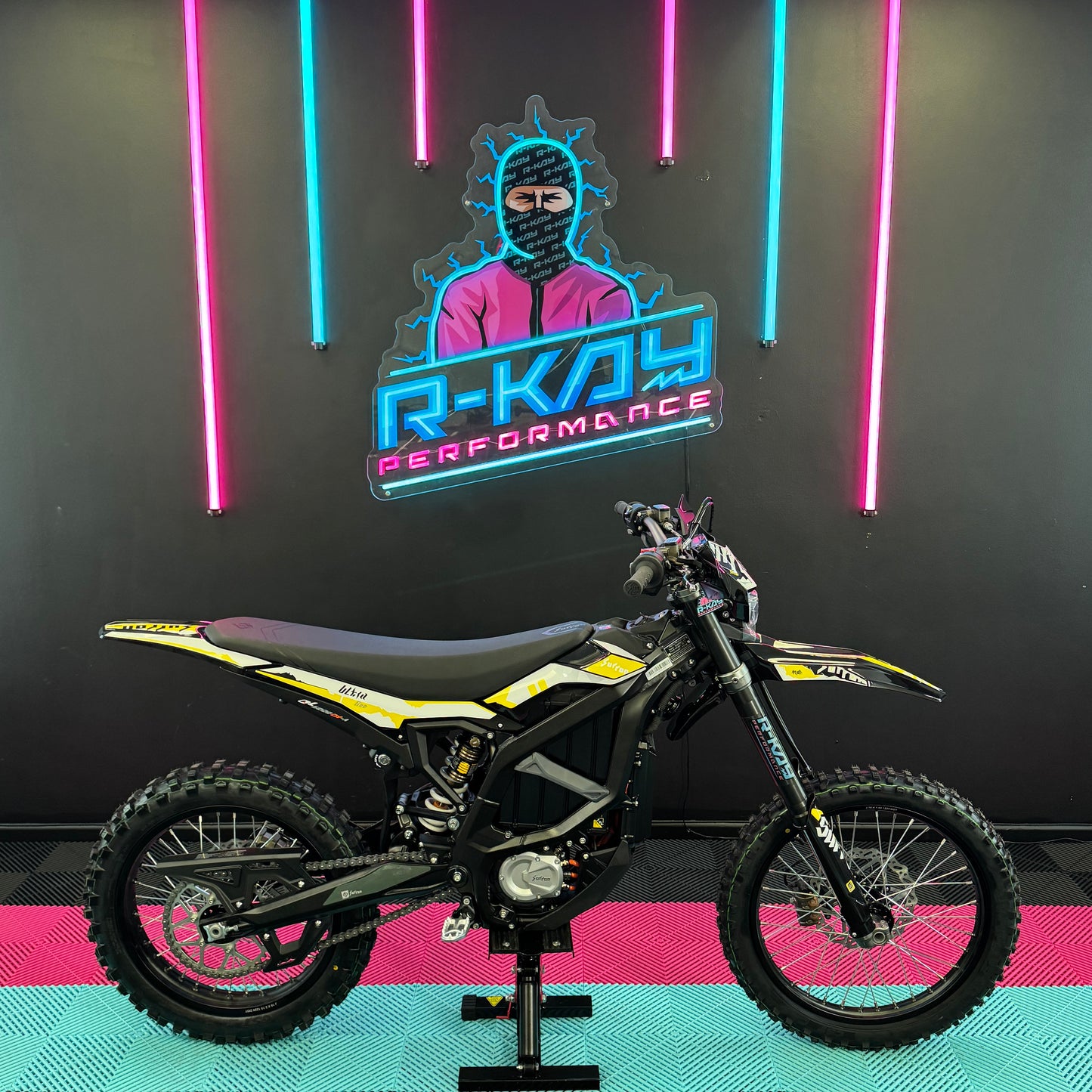 2024 Sur-Ron Ultra Bee Carbon Black