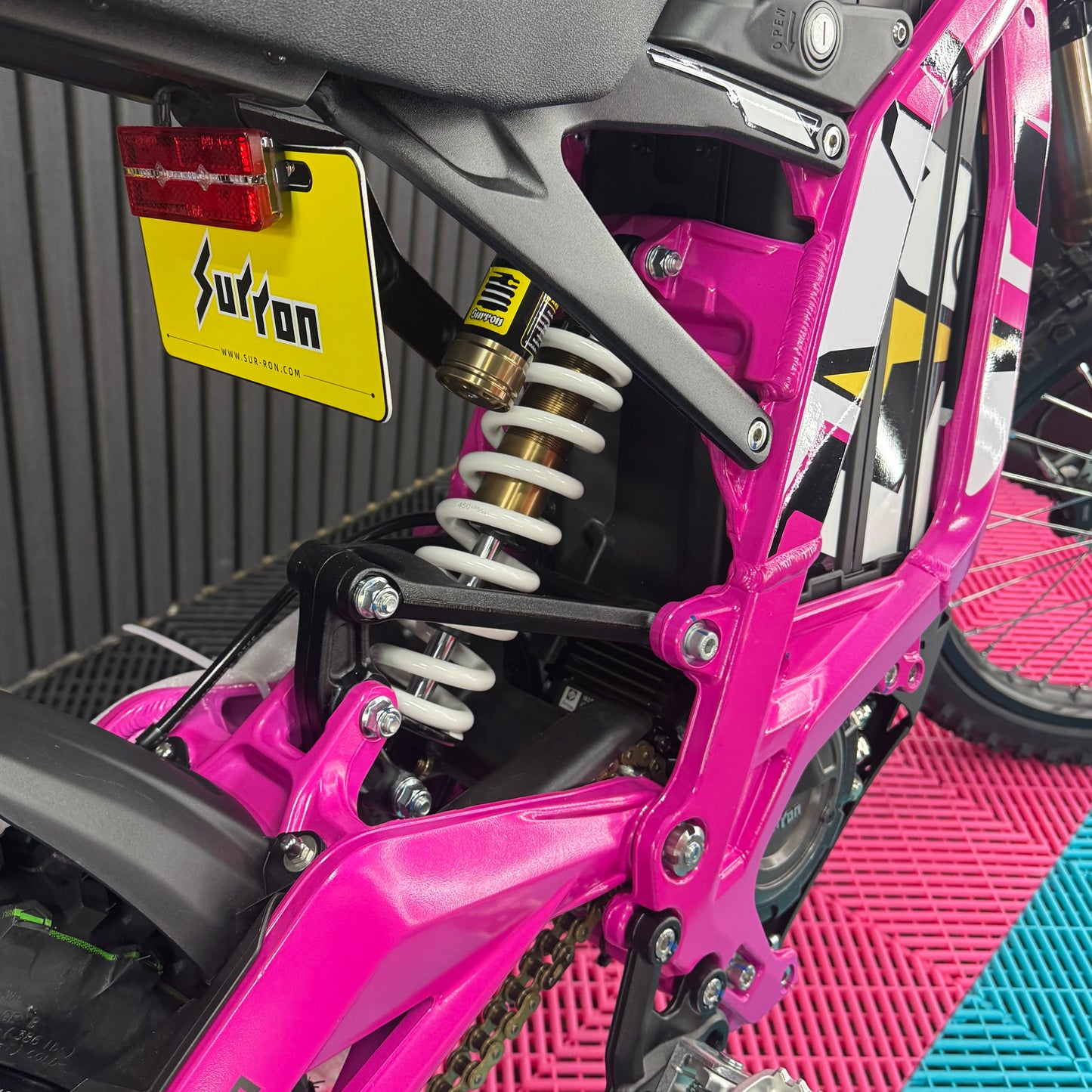 Limited Edition New Y25 Sur-Ron Light Bee X 8KW In Neon Pink