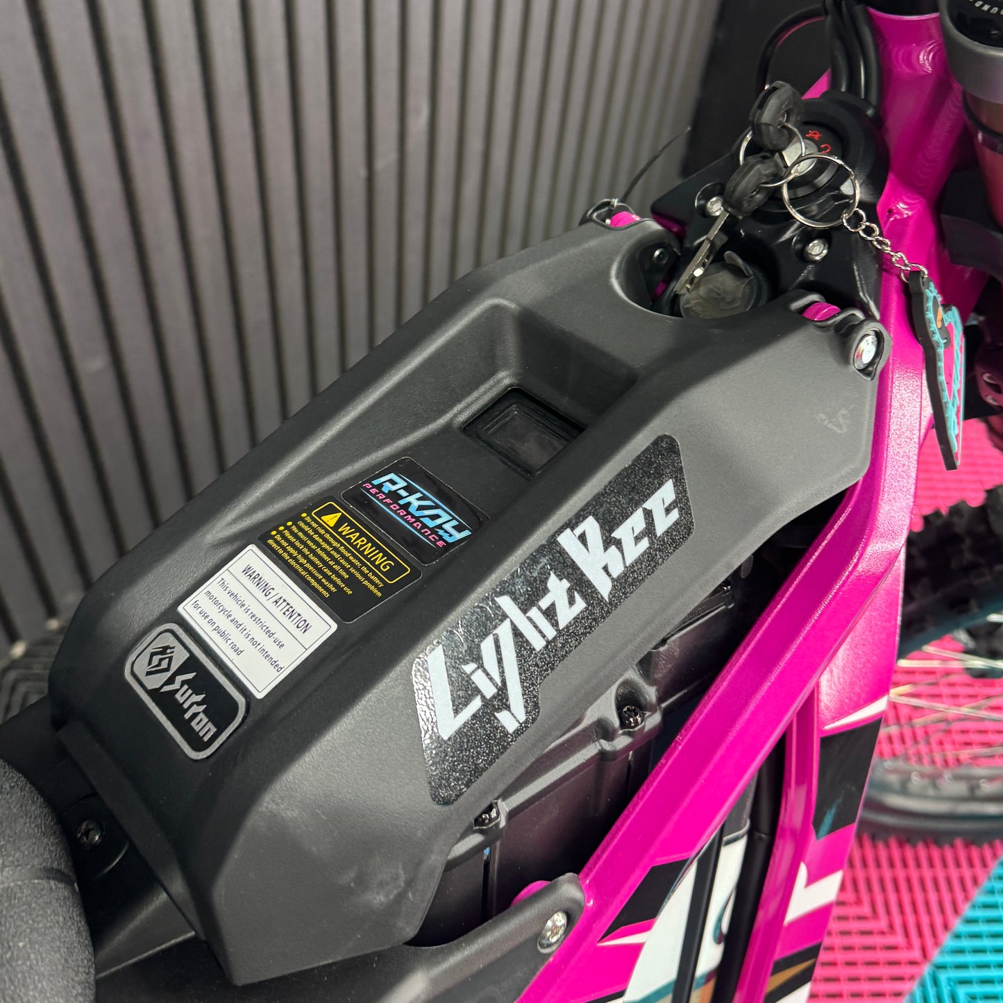 Limited Edition New Y25 Sur-Ron Light Bee X 8KW In Neon Pink