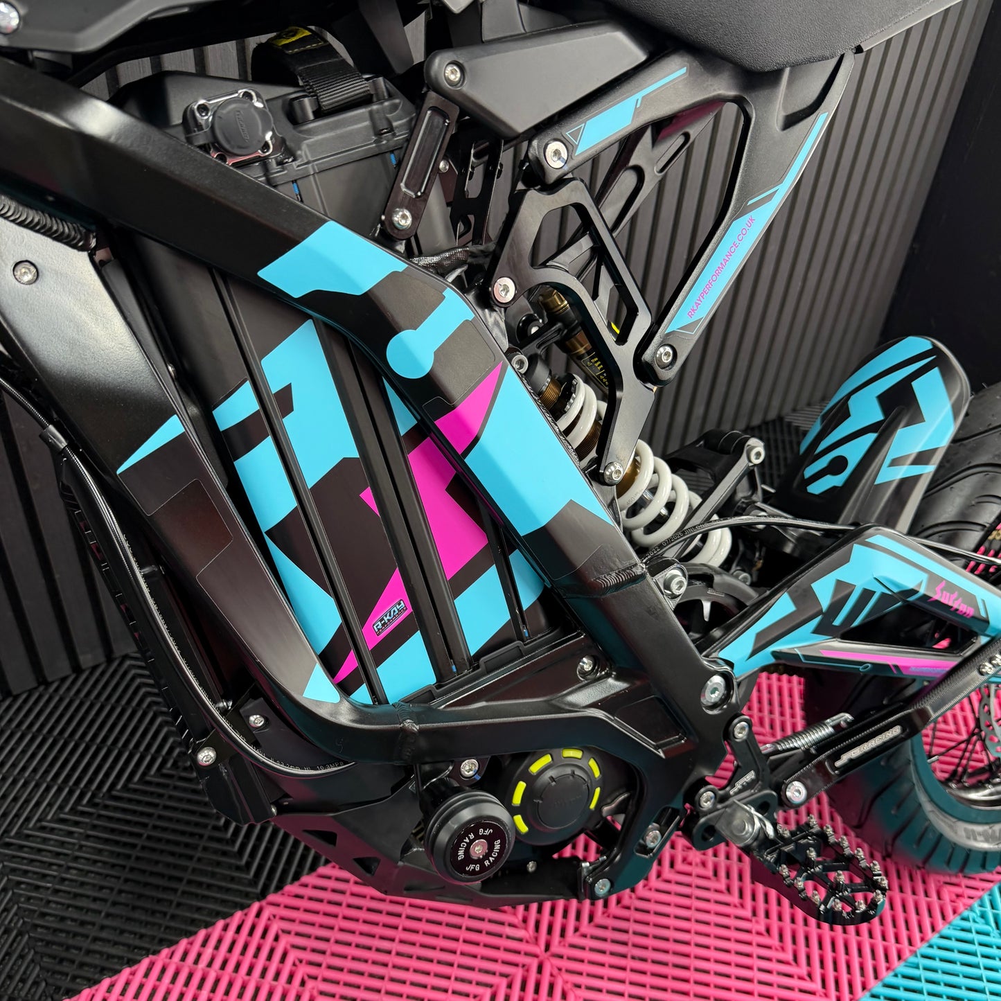2025 Sur-Ron Light Bee X 9 Miles Race Edition