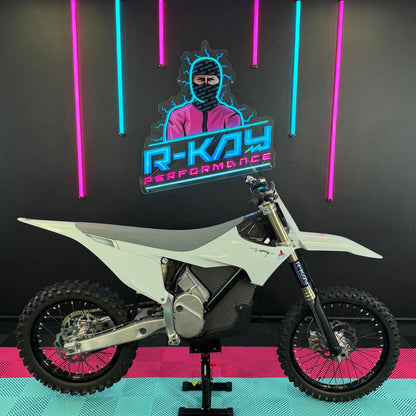2024 Stark Varg Alpha Mx In Snow White